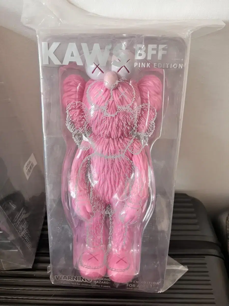 카우스 (KAWS) BFF (BEST FRIEND FOREVER) 핑크